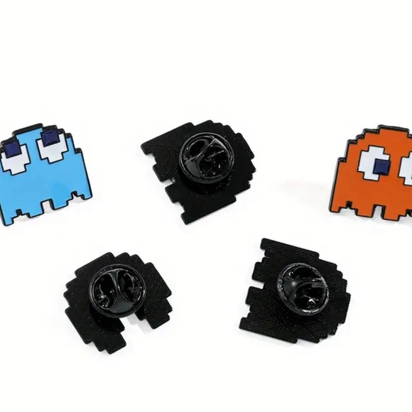 Set of 5 Pac-Man video game pixel pins for jacket or backpack Retro 80’s style - Picture 5 of 5